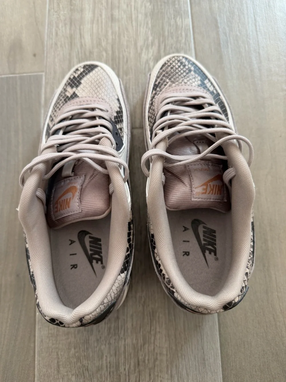 Women’s Nike Air Max 90 size 6.5 Snake Print - Picture 5 of 6